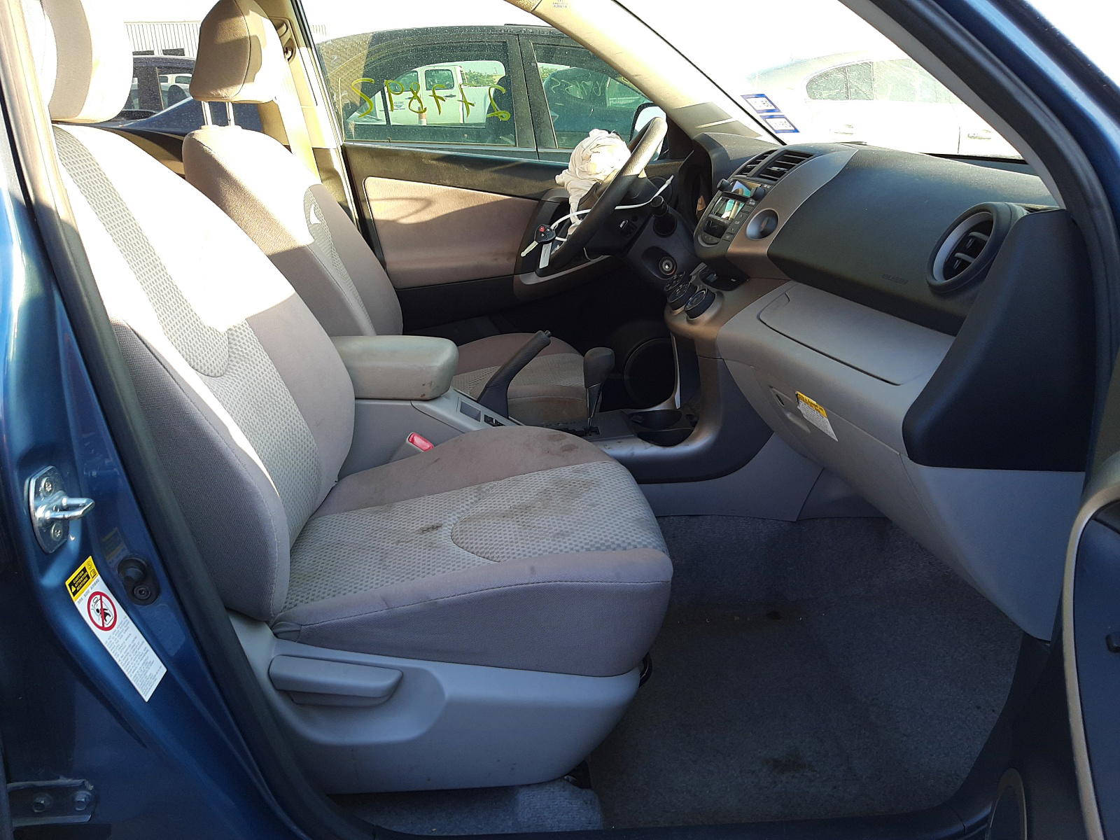 Photo 5 from auction – 2007 TOYOTA RAV4 with VIN JTMZD33V375061179