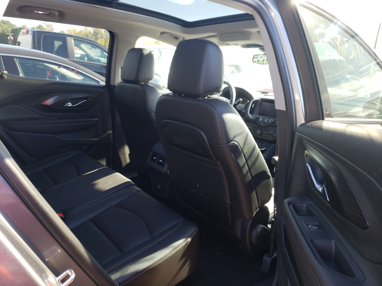 Photo 6 from auction – 2021 GMC TERRAIN SL with VIN 3GKALVEV4ML388389