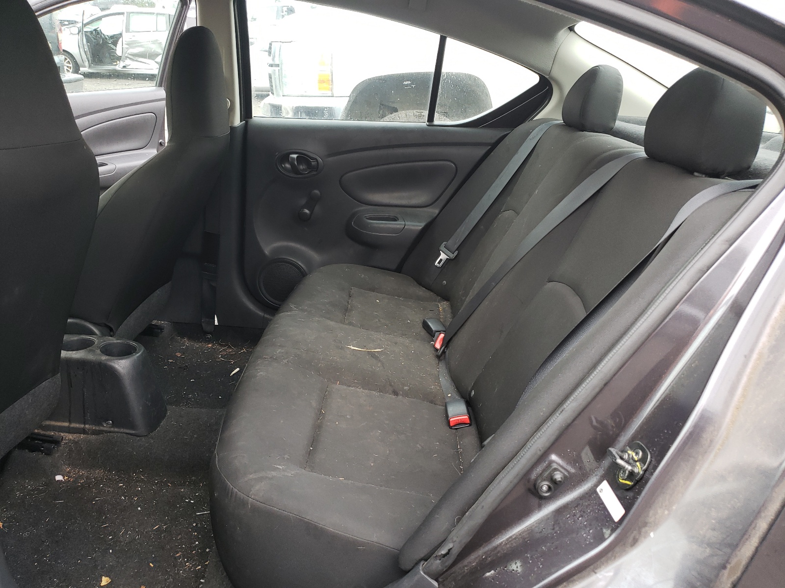 Zdjęcie 6 z aukcji – 2015 NISSAN VERSA S z VIN 3N1CN7AP2FL878742