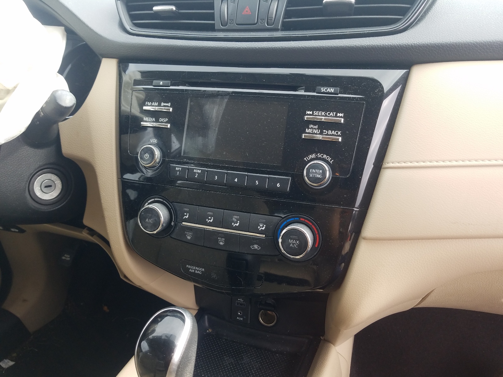 Photo 9 from auction – 2017 NISSAN ROGUE S with VIN JN8AT2MV1HW005654