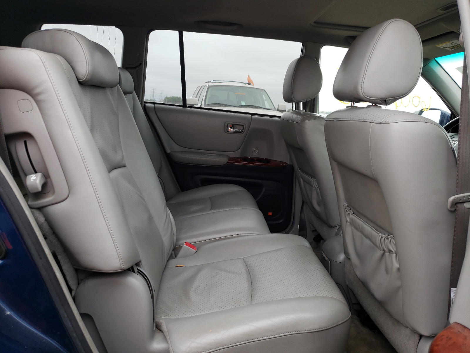 Photo 6 from auction – 2004 TOYOTA HIGHLANDER with VIN JTEEP21A340032625