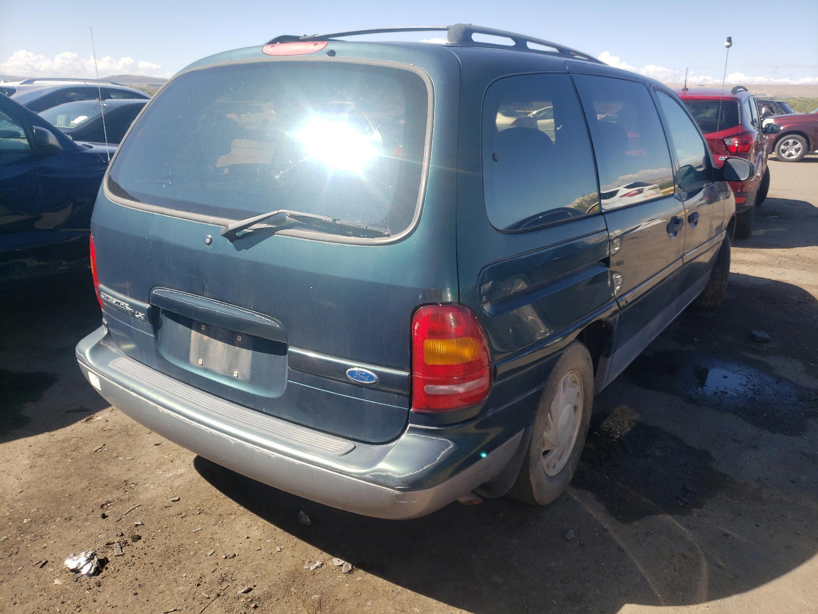 Photo 4 from auction – 1995 FORD WINDSTAR with VIN 2FMDA5140SBB58610