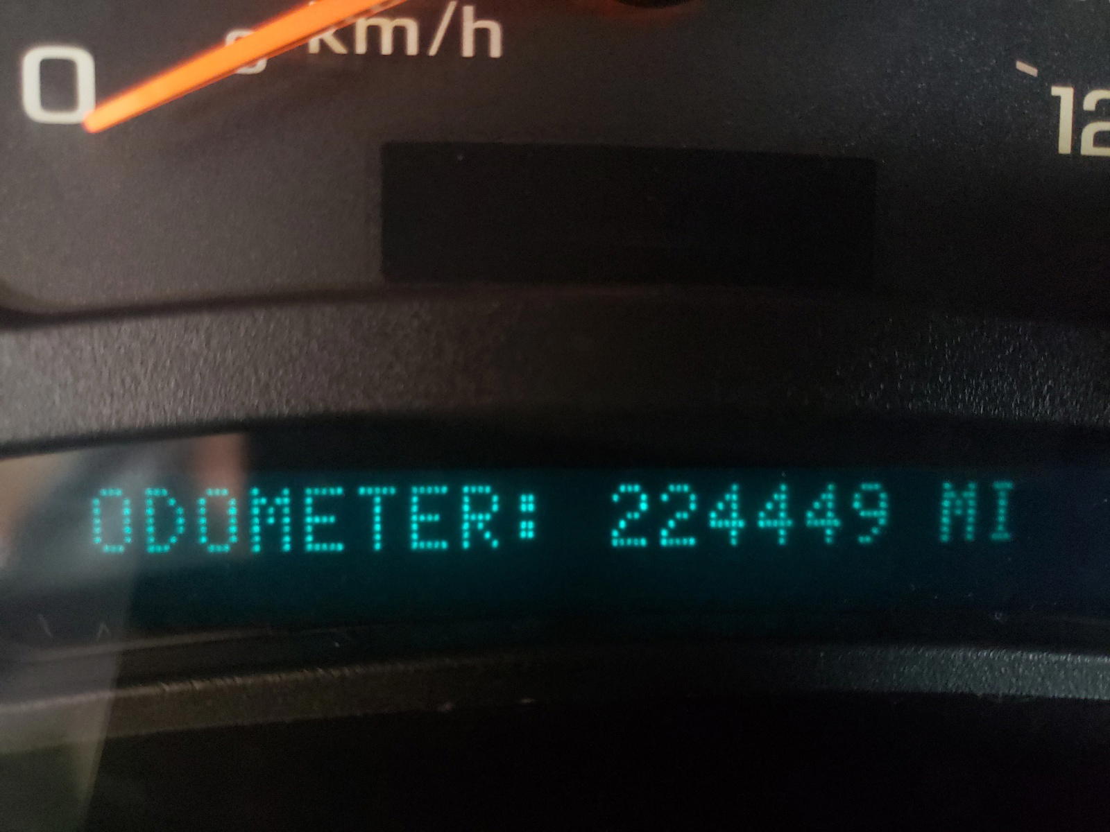Photo 8 from auction – 2004 CHEVROLET SILVERADO with VIN 2GCEC19T641337184