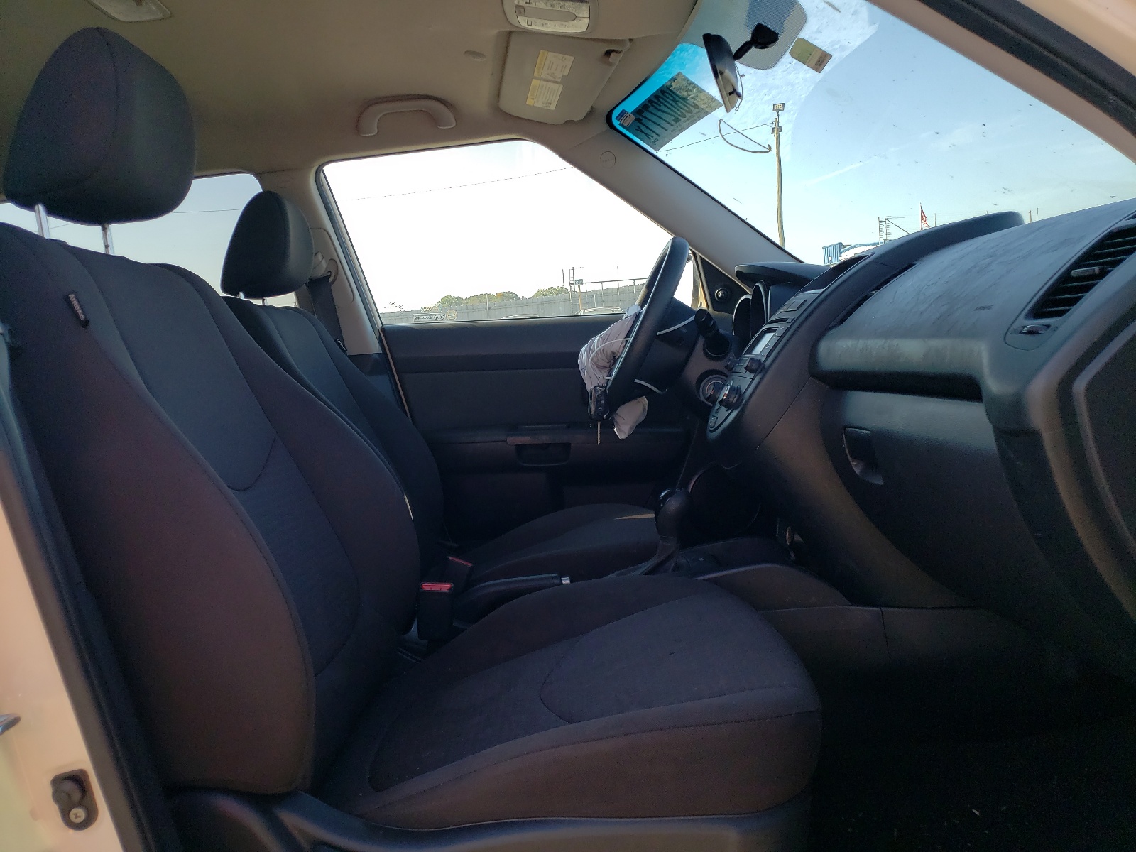 Photo 5 from auction – 2013 KIA SOUL with VIN KNDJT2A54D7756106