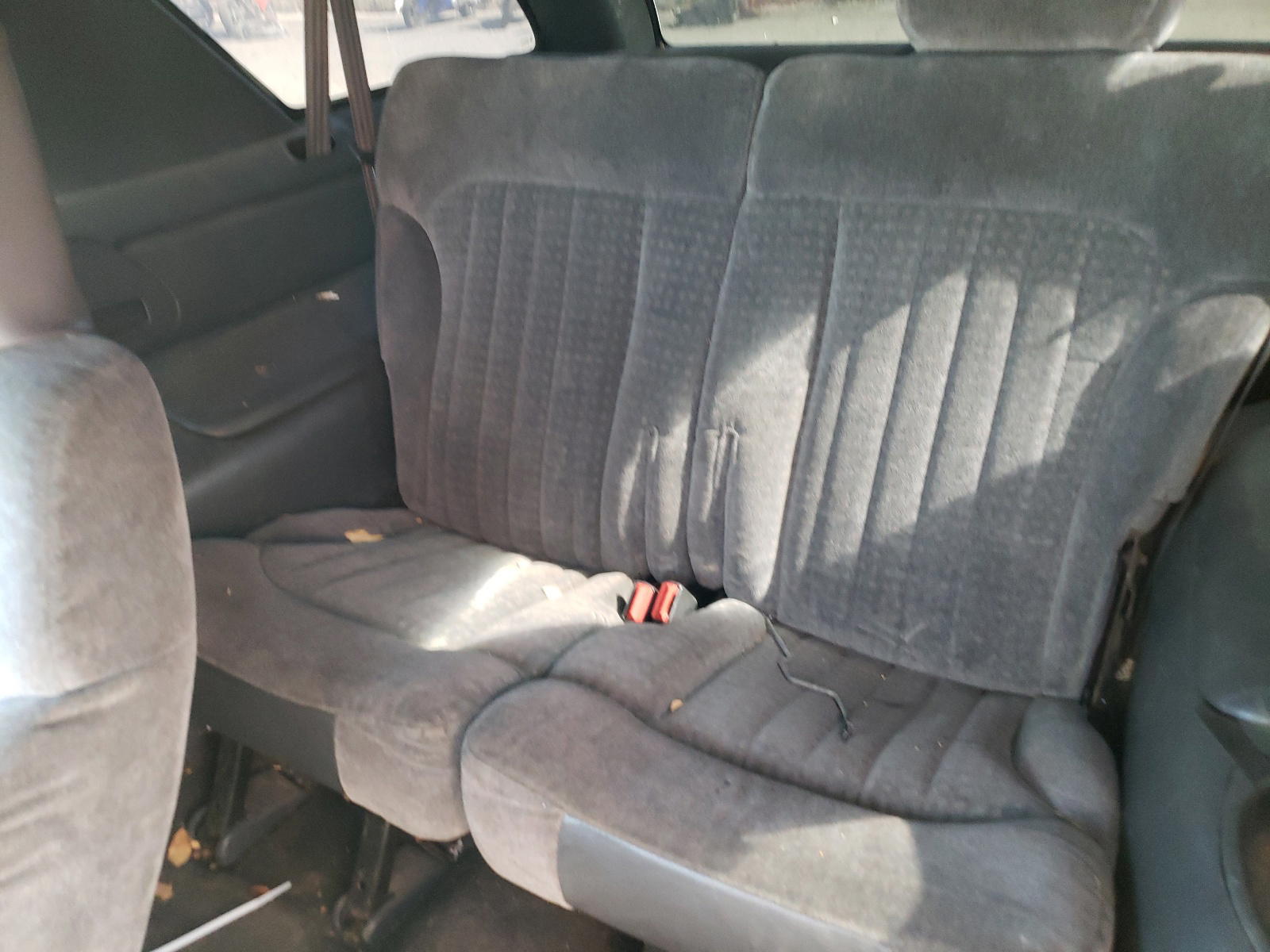 Photo 6 from auction – 2002 CHEVROLET BLAZER with VIN 1GNCS18W12K218274