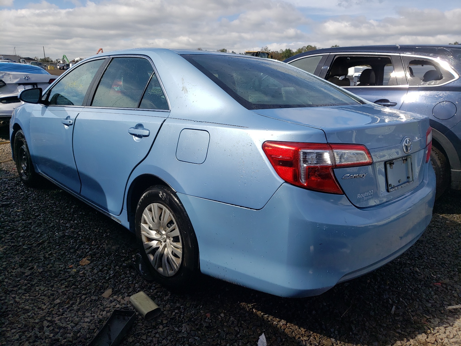 Photo 3 from auction – 2014 TOYOTA CAMRY L with VIN 4T4BF1FK7ER356615