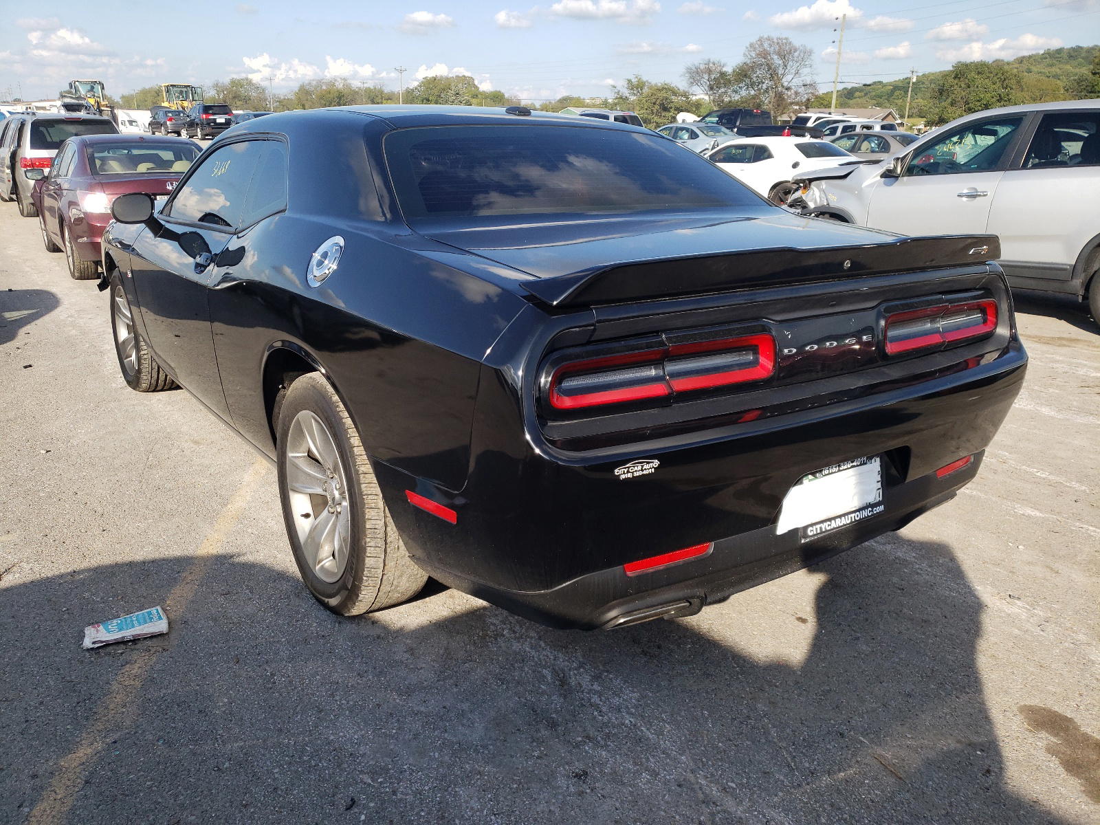 Photo 3 from auction – 2019 DODGE CHALLENGER with VIN 2C3CDZAG1KH687381