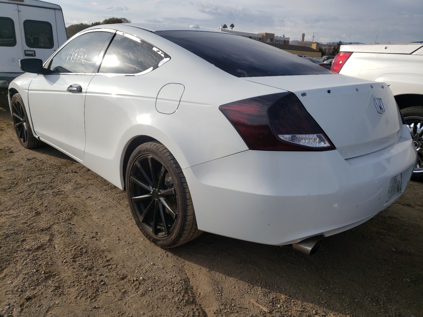 Photo 3 from auction – 2012 HONDA ACCORD EXL with VIN 1HGCS2B80CA005317
