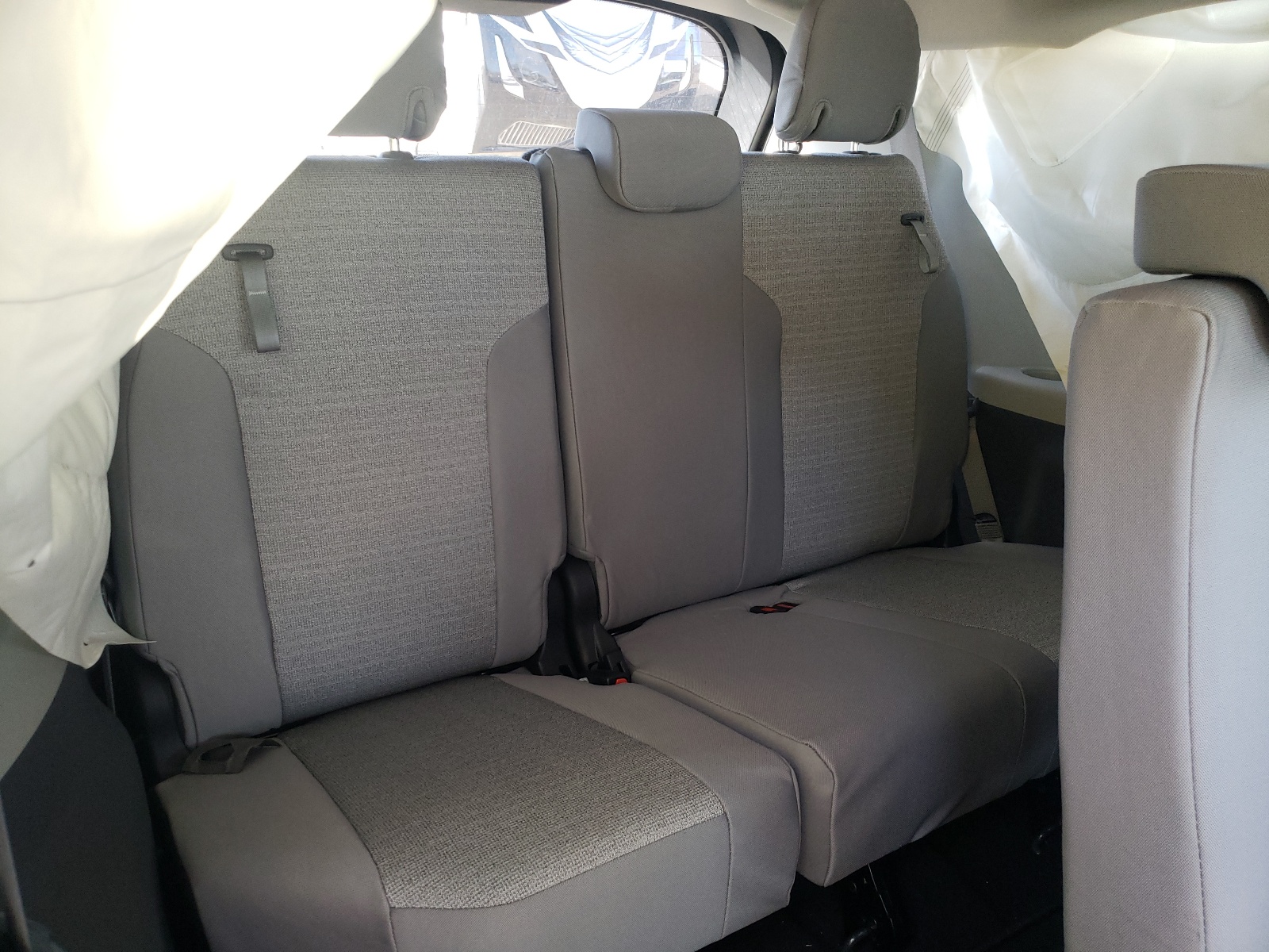 Photo 9 from auction – 2021 TOYOTA SIENNA LE with VIN 5TDKRKEC2MS072141