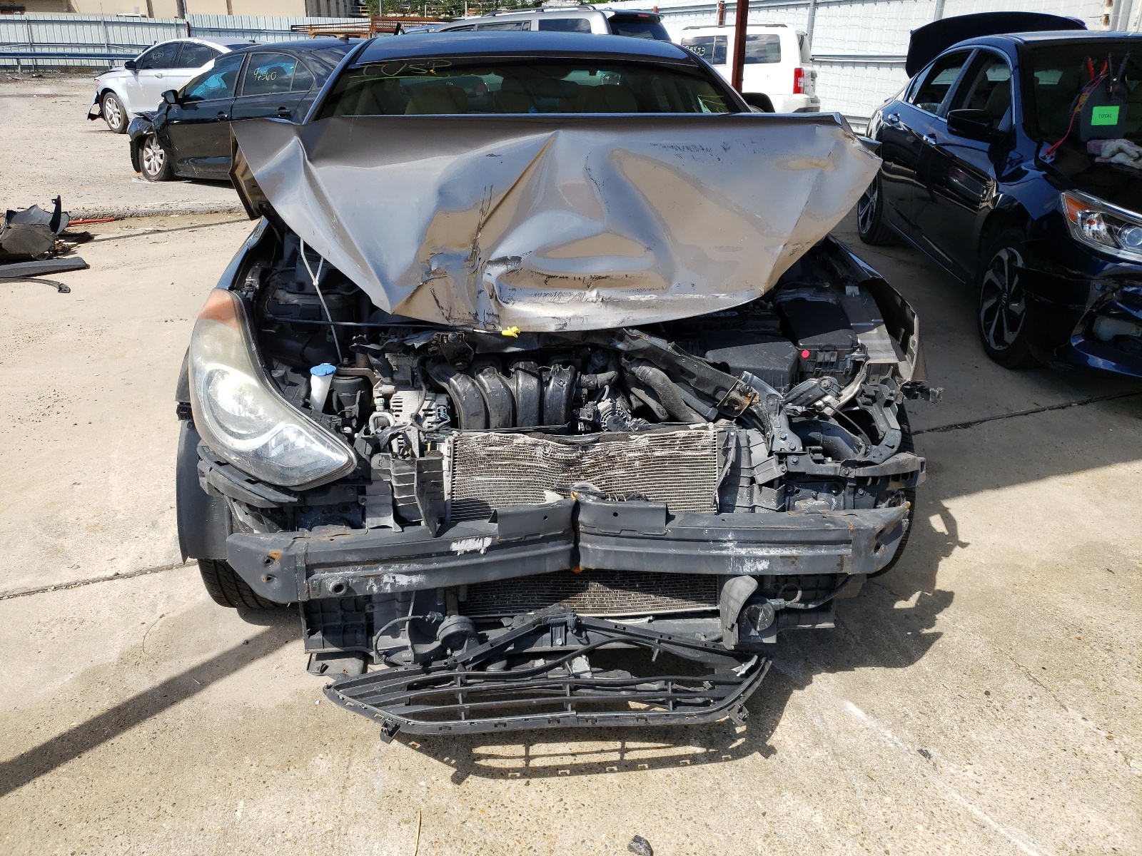 Photo 9 from auction – 2013 HYUNDAI ELANTRA GL with VIN 5NPDH4AE3DH355362