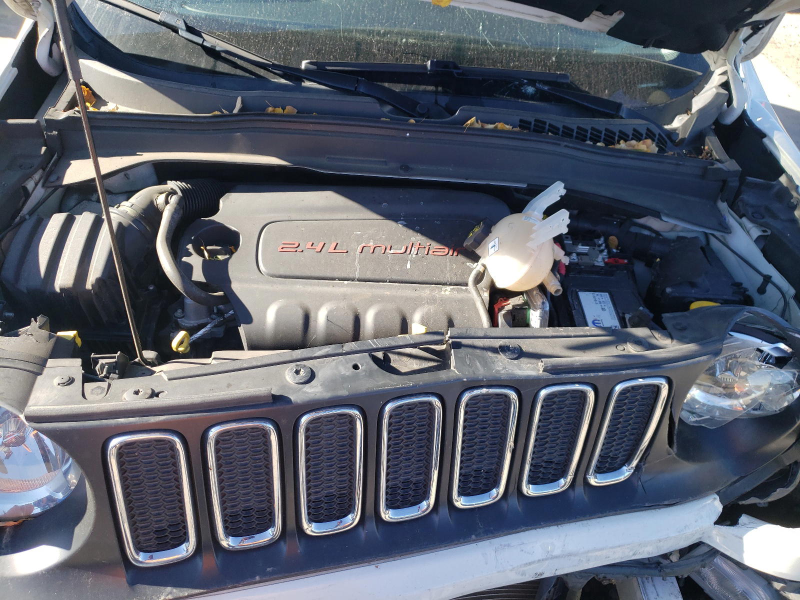 Photo 7 from auction – 2017 JEEP RENEGADE L with VIN ZACCJBBB9HPG42341