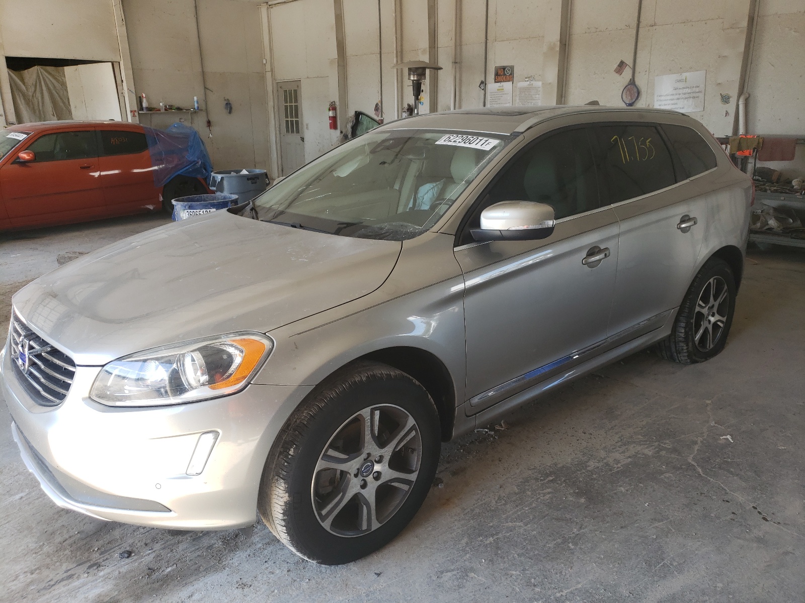 Photo 2 from auction – 2015 VOLVO XC60 T6 PL with VIN YV449MDD5F2625550