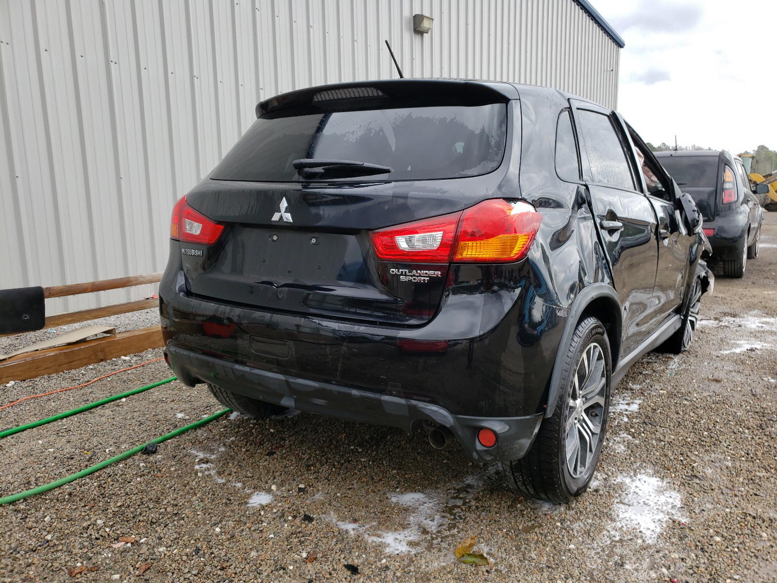 Photo 4 from auction – 2016 MITSUBISHI OUTLANDER with VIN JA4AP3AU7GZ060568