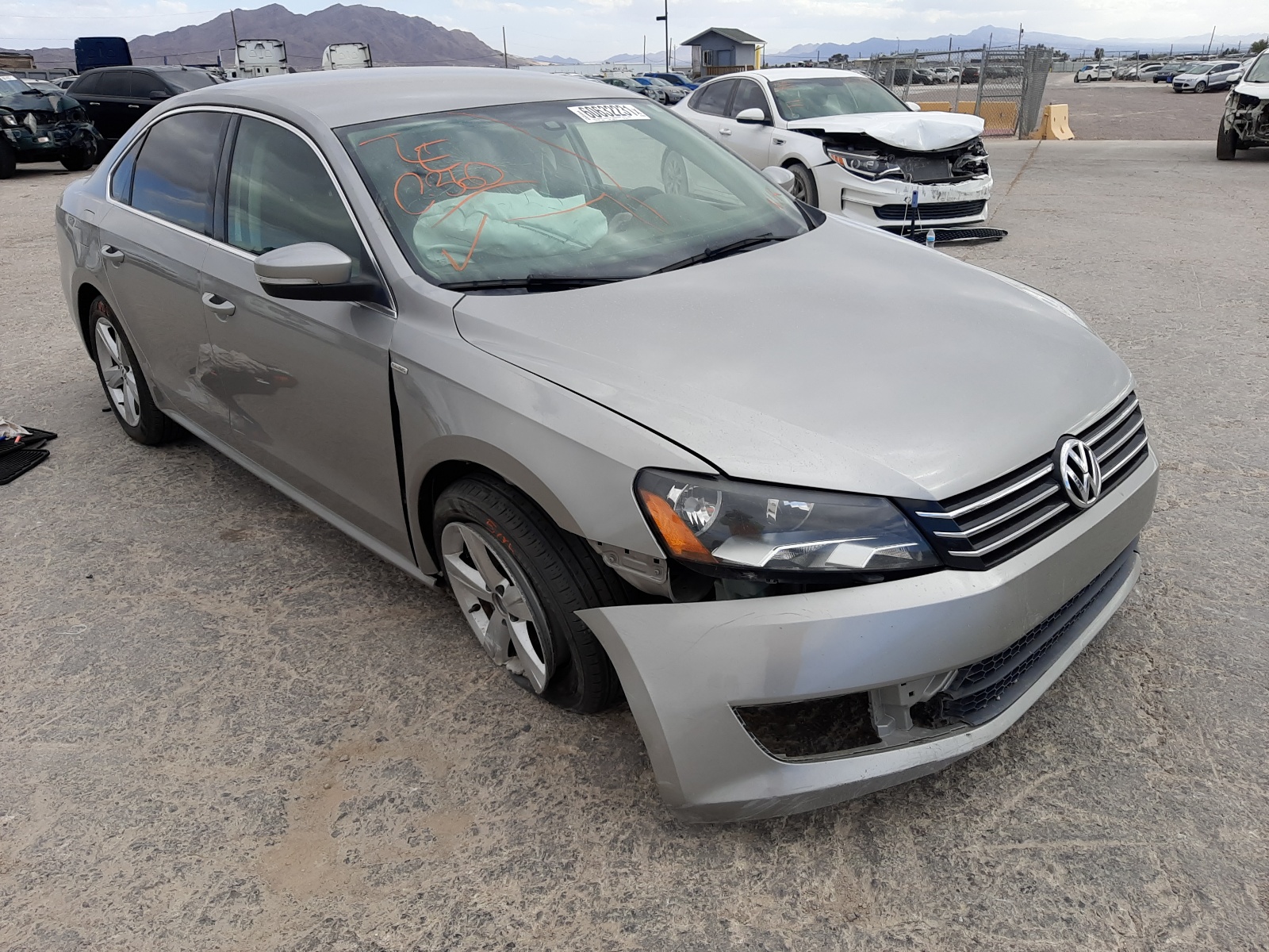 VOLKSWAGEN PASSAT S 2014 with VIN 1VWAT7A37EC055416 - Photo from auction