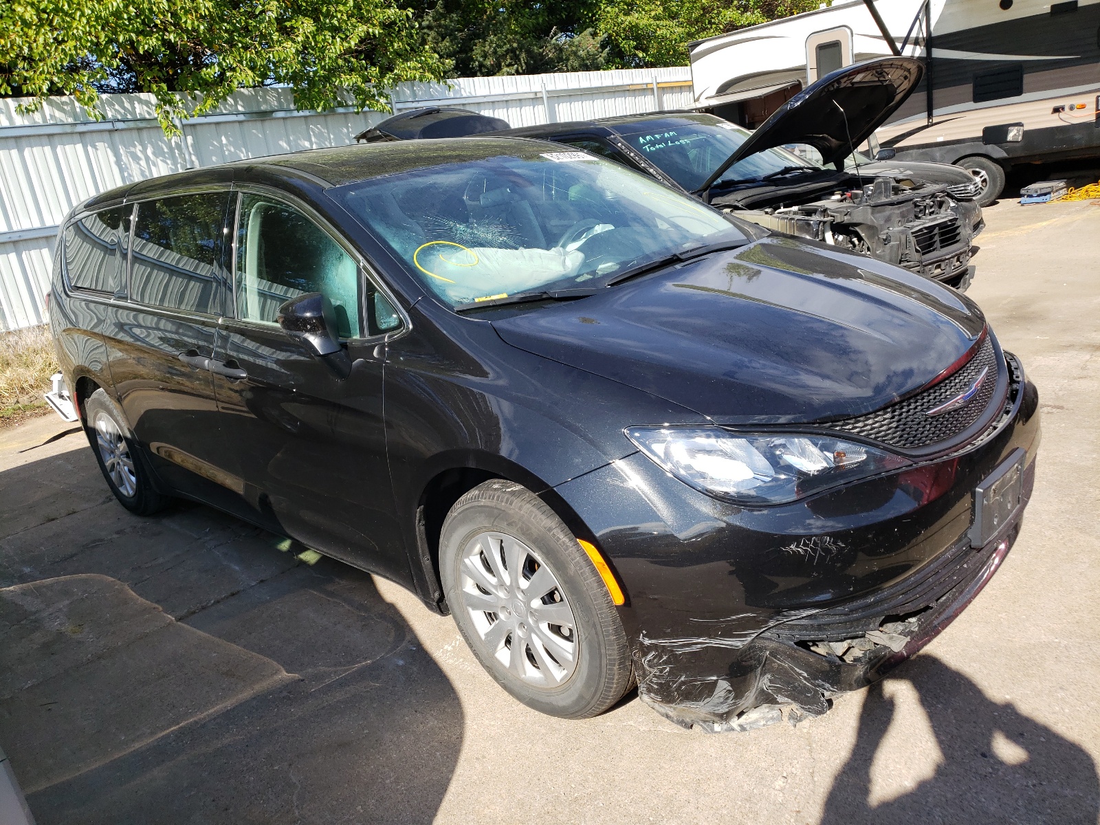 CHRYSLER PACIFICA L 2018 с VIN 2C4RC1AG2JR316815 - Фото с аукциона