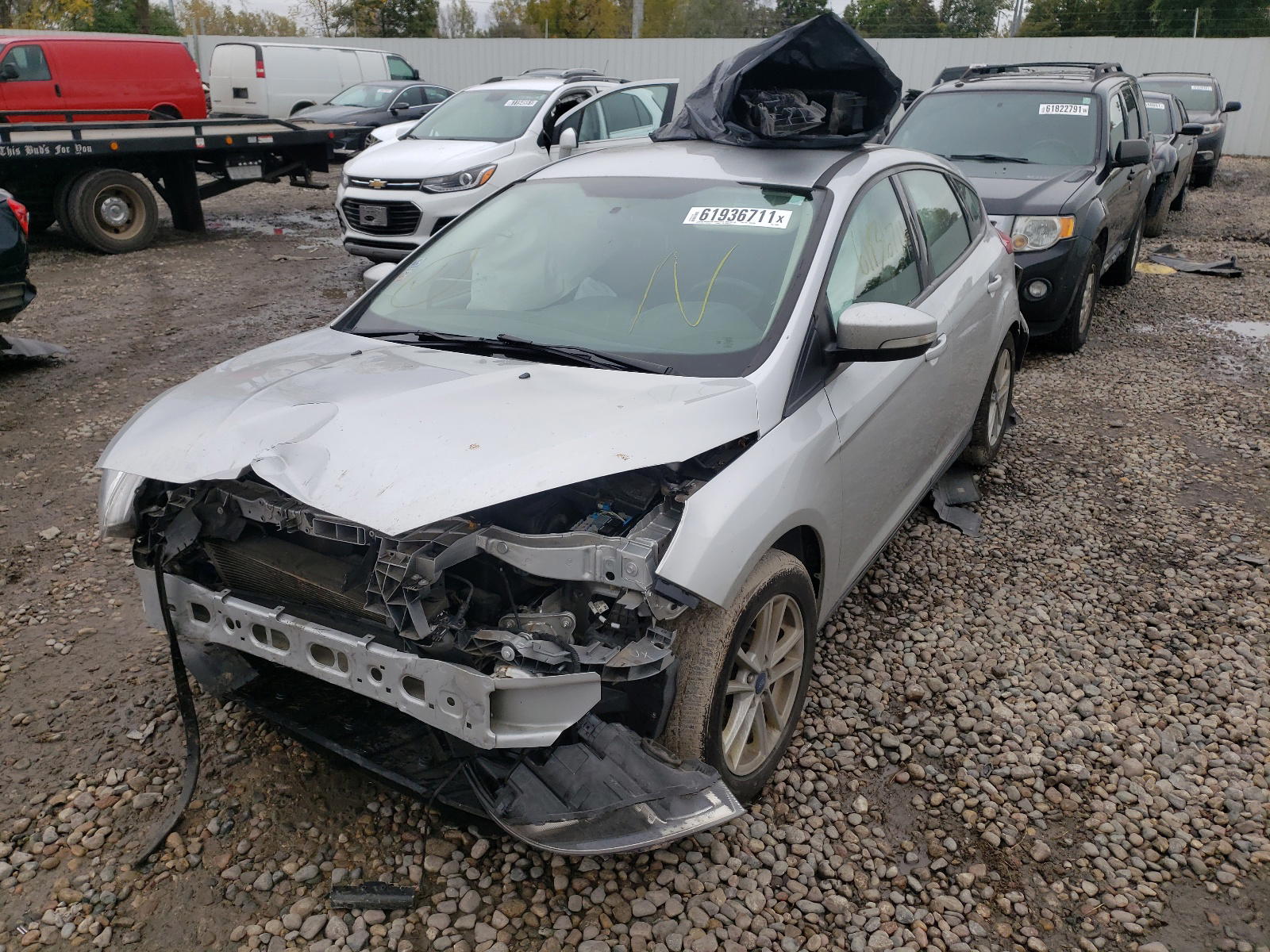 Photo 2 from auction – 2018 FORD FOCUS SE with VIN 1FADP3K22JL258605