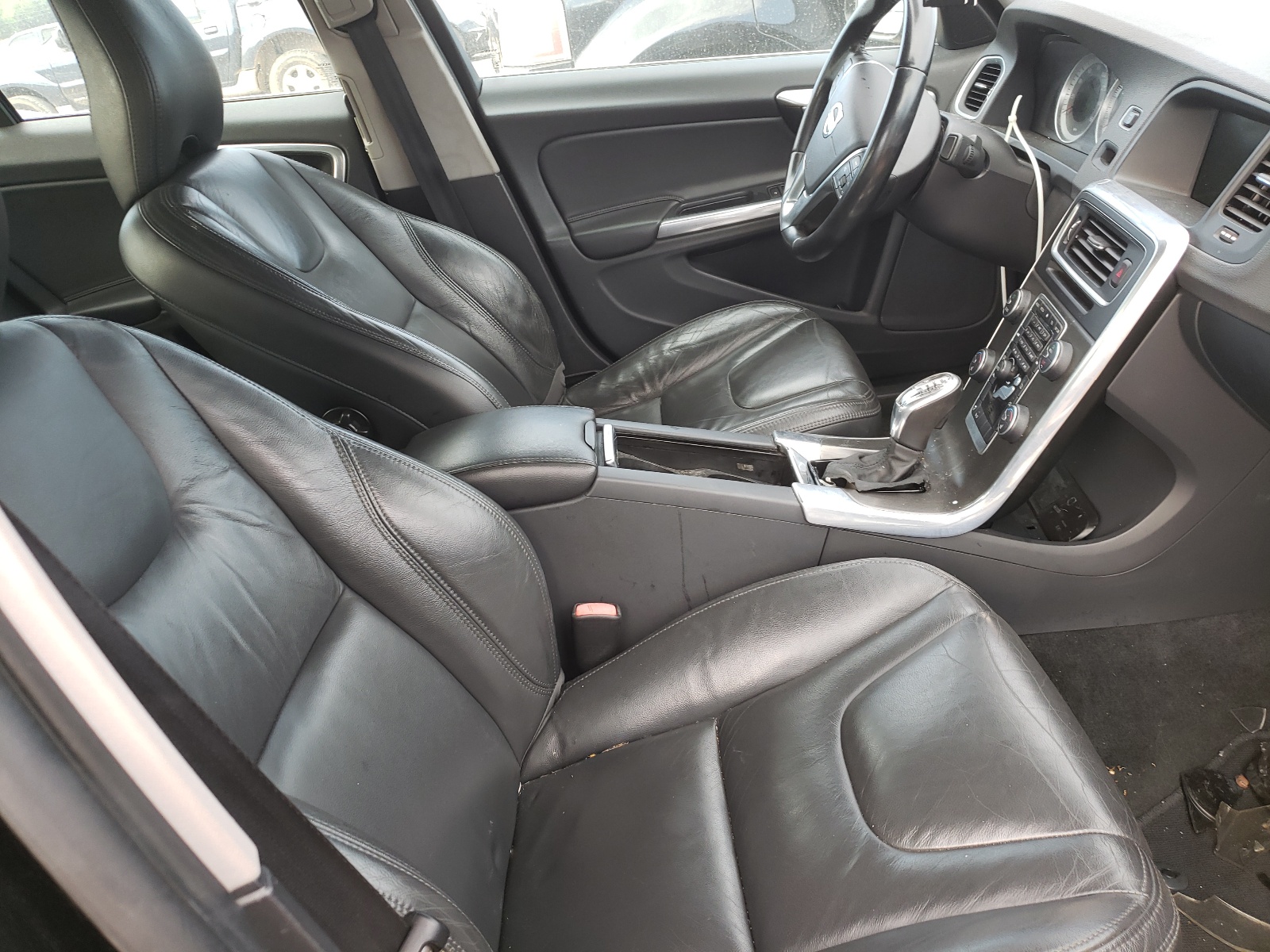 Photo 5 from auction – 2013 VOLVO S60 T5 with VIN YV1612FH5D2196540
