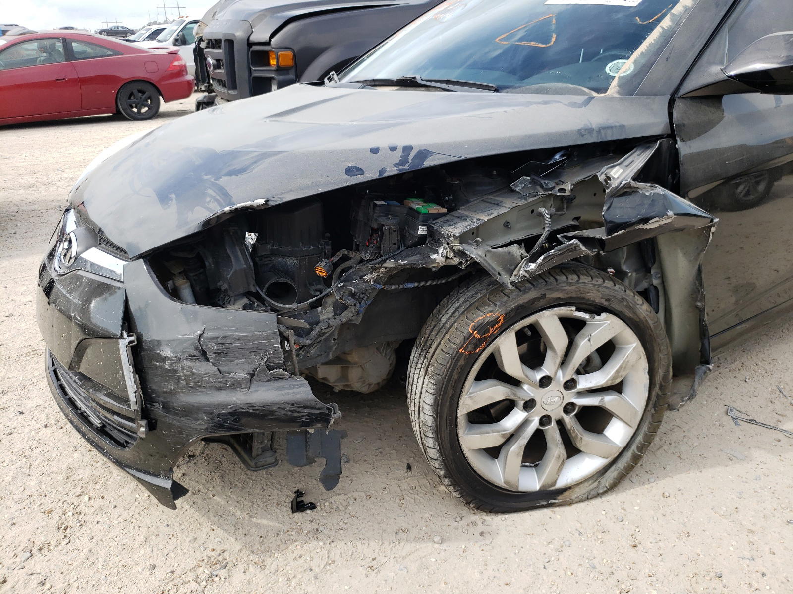 Photo 9 from auction – 2012 HYUNDAI VELOSTER with VIN KMHTC6AD0CU067988