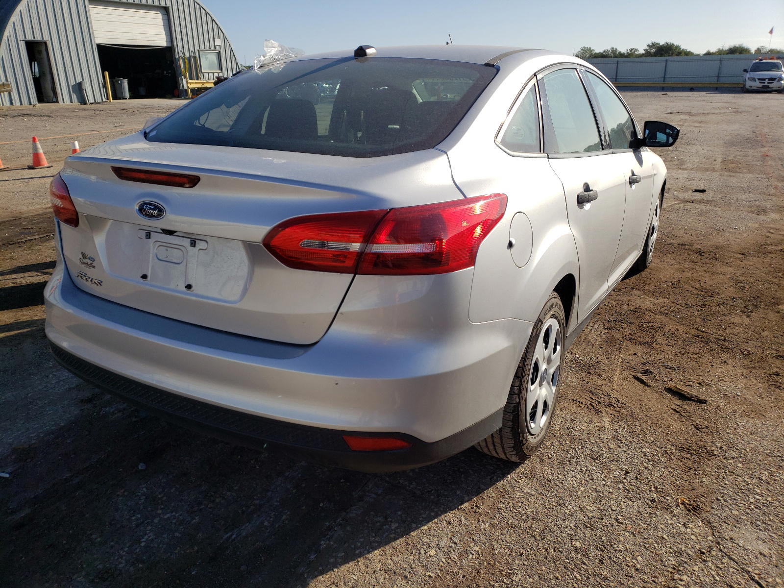 Photo 4 from auction – 2017 FORD FOCUS S with VIN 1FADP3E24HL214448