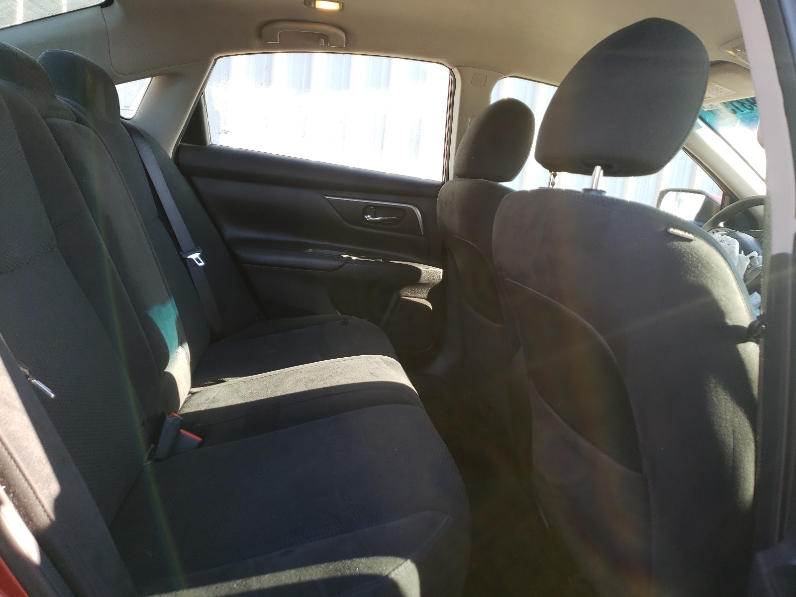 Photo 6 from auction – 2015 NISSAN ALTIMA 2.5 with VIN 1N4AL3APXFC281312