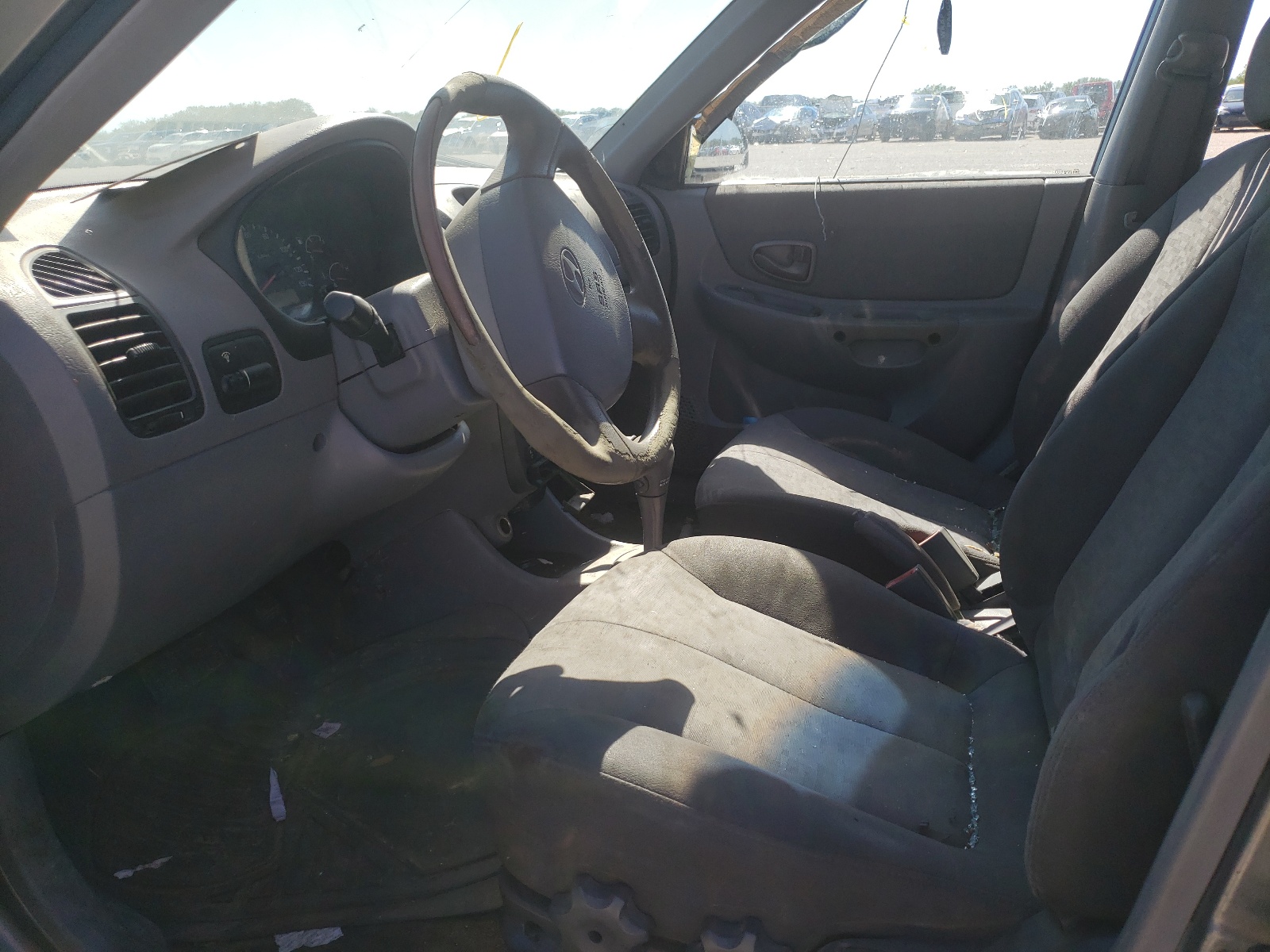 Photo 5 from auction – 2003 HYUNDAI ACCENT GL with VIN KMHCG45C93U446272