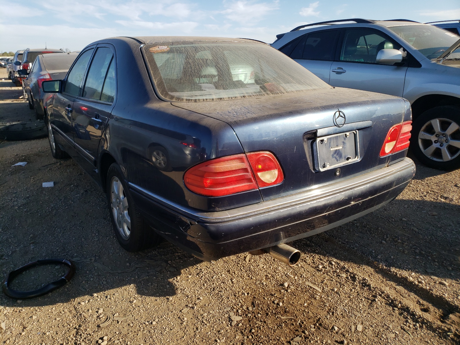 Photo 3 from auction – 1999 MERCEDES-BENZ E-320 with VIN WDBJF82F1WX006858