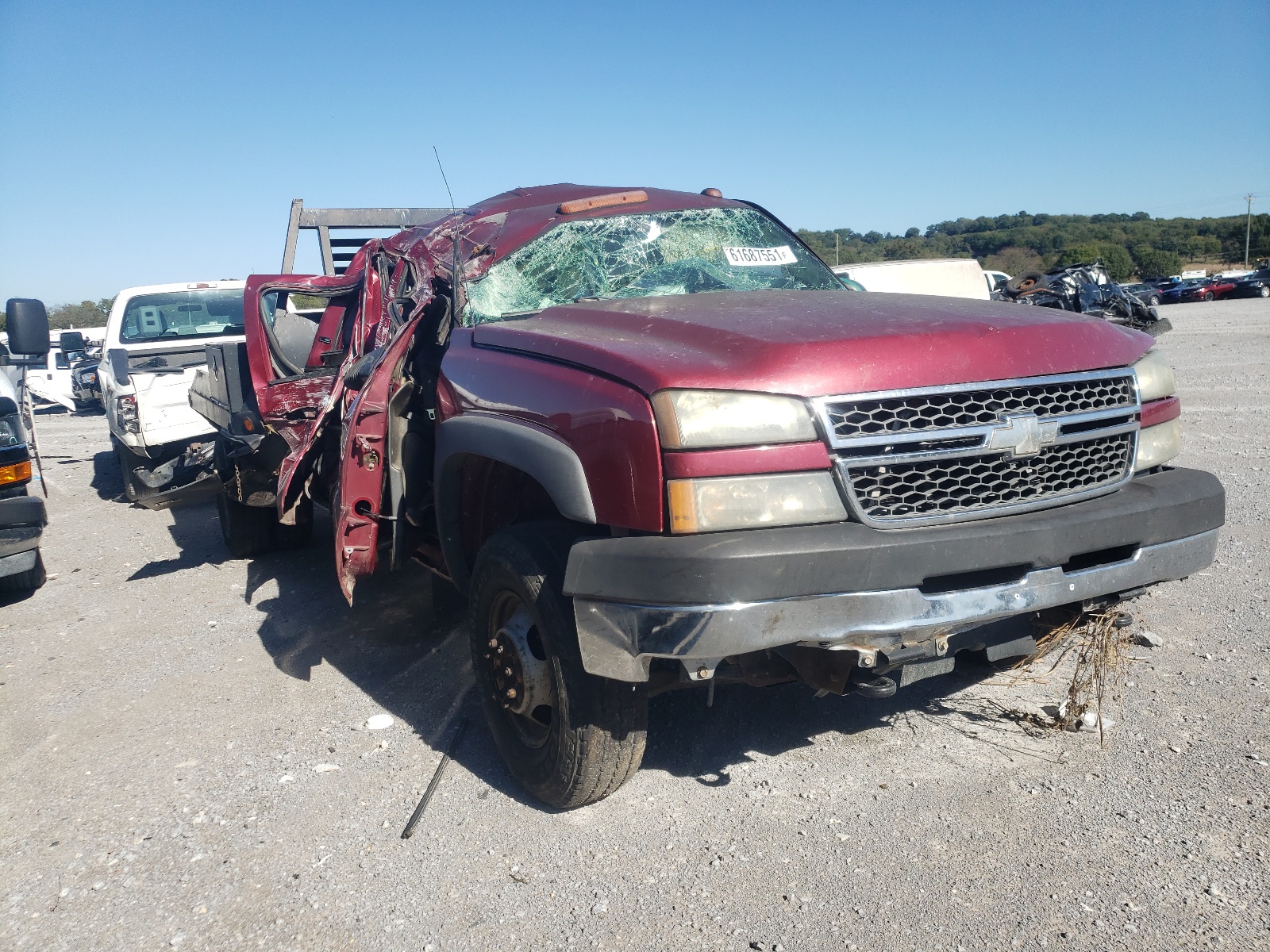 CHEVROLET SILVERADO 2005 with VIN 1GCJK332X5F904181 - Photo from auction