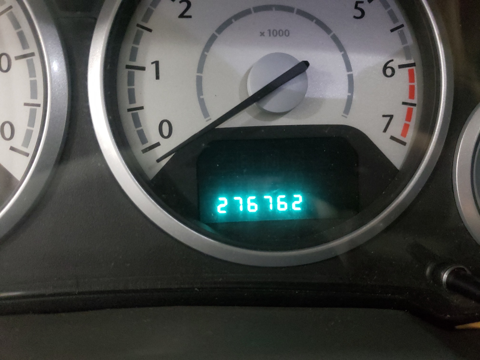 Photo 8 from auction – 2008 CHRYSLER TOWN & COU with VIN 2A8HR54P48R128961
