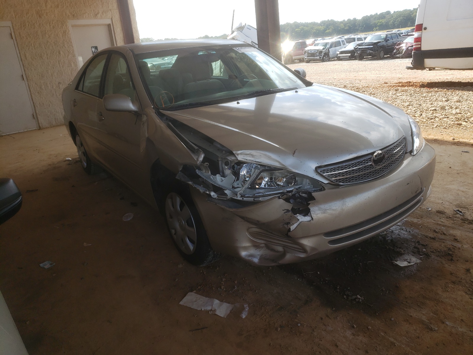 Photo 1 from auction – 2004 TOYOTA CAMRY LE with VIN 4T1BE32K14U934091