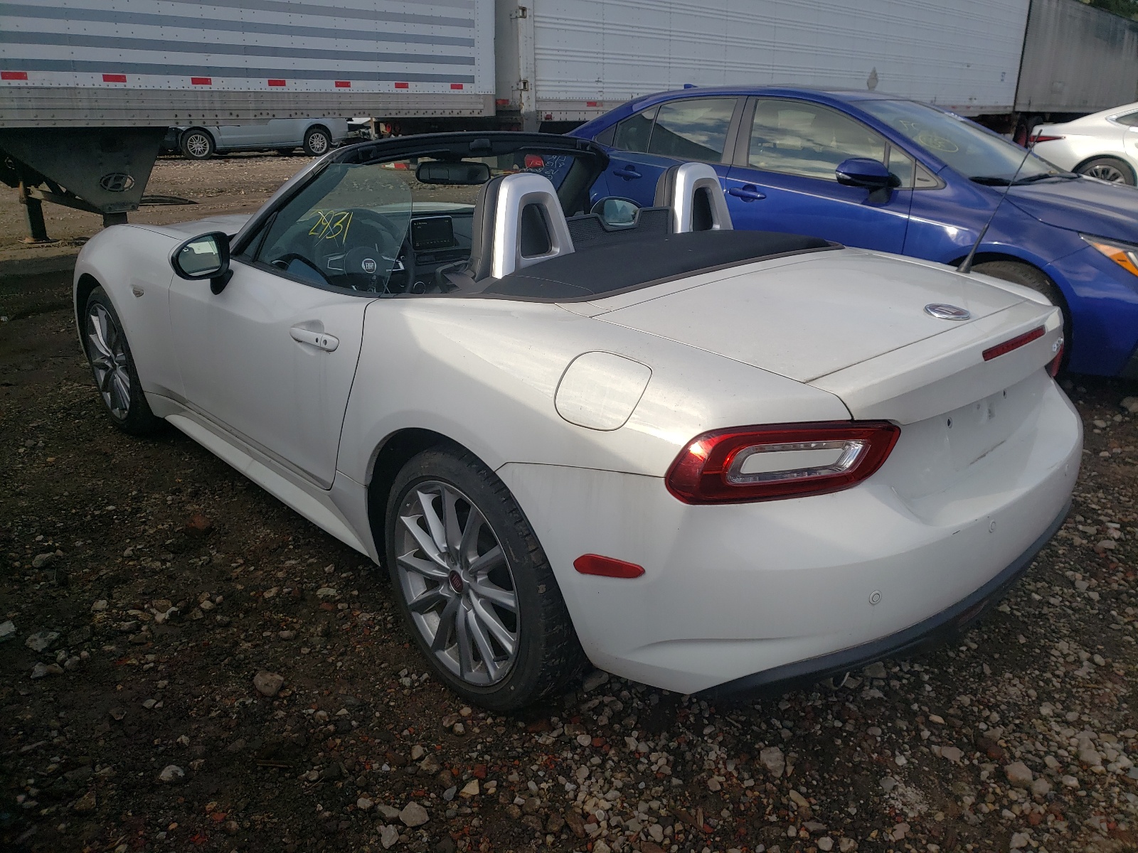 Photo 3 from auction – 2017 FIAT 124 SPIDER with VIN JC1NFAEKXH0107750