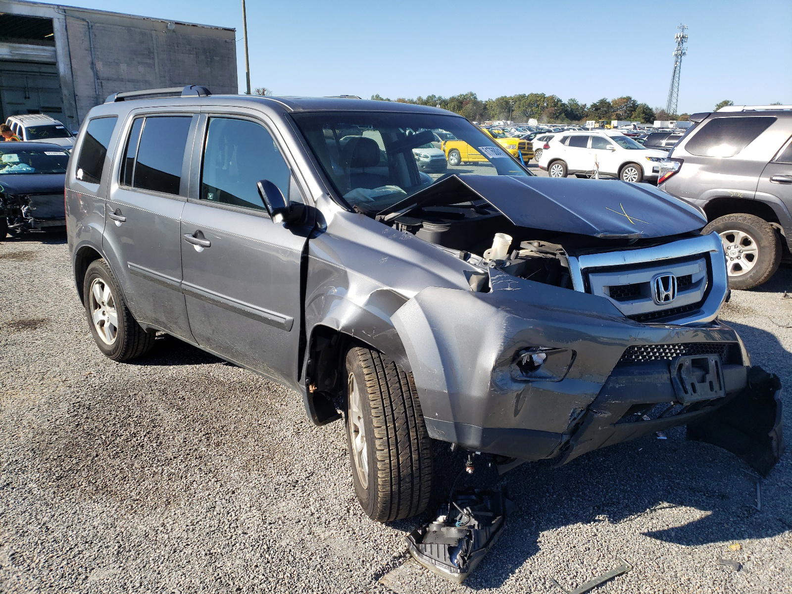 HONDA PILOT EXL 2011 with VIN 5FNYF4H57BB076358 - Photo from auction