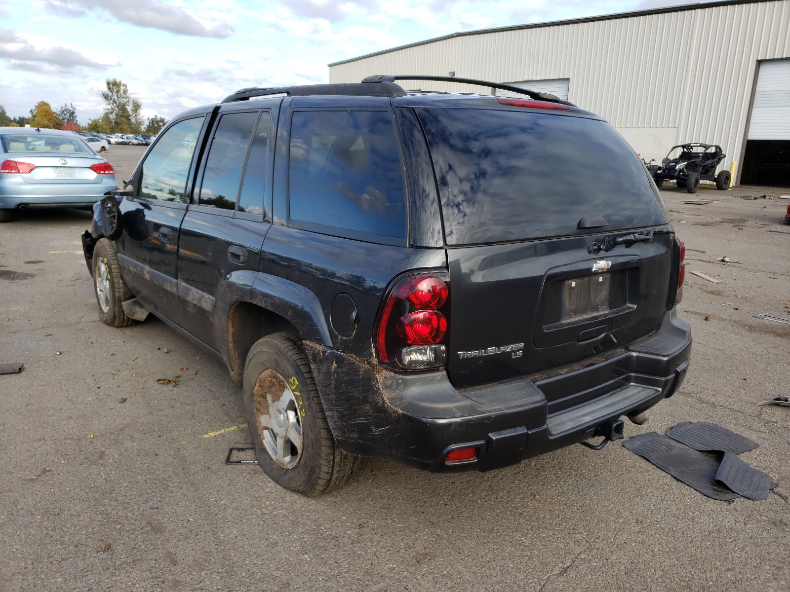 Photo 3 from auction – 2005 CHEVROLET TRAILBLAZE with VIN 1GNDT13S352209604