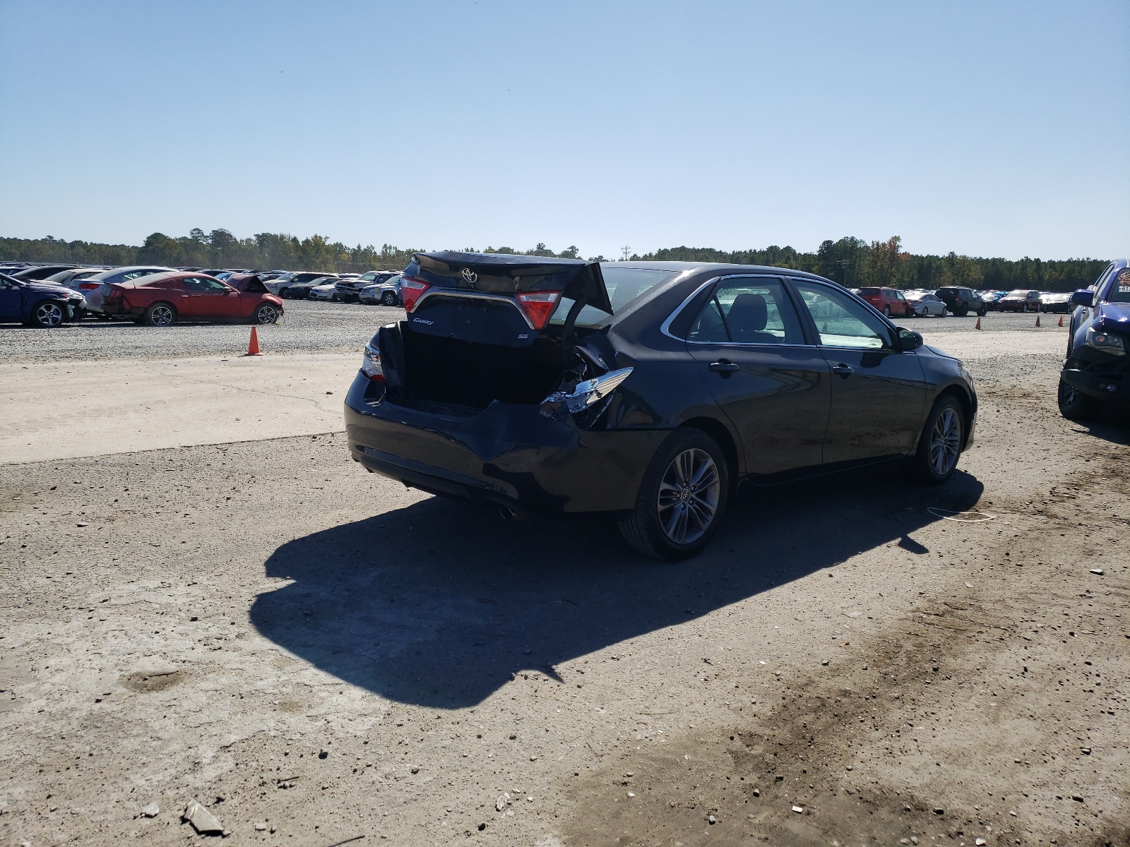 Photo 4 from auction – 2015 TOYOTA CAMRY LE with VIN 4T1BF1FK2FU481372