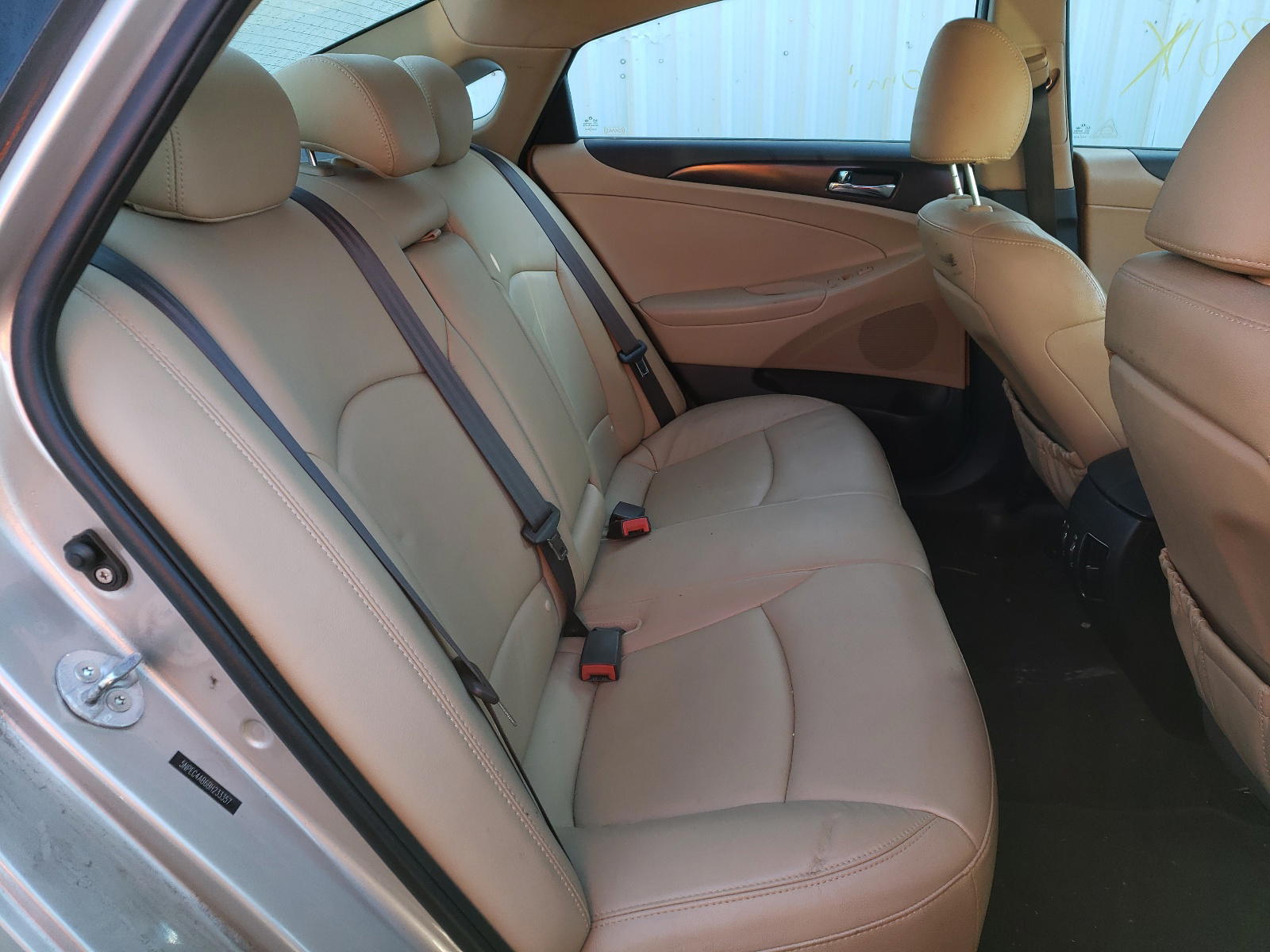 Photo 6 from auction – 2011 HYUNDAI SONATA with VIN 5NPEC4AB6BH233357