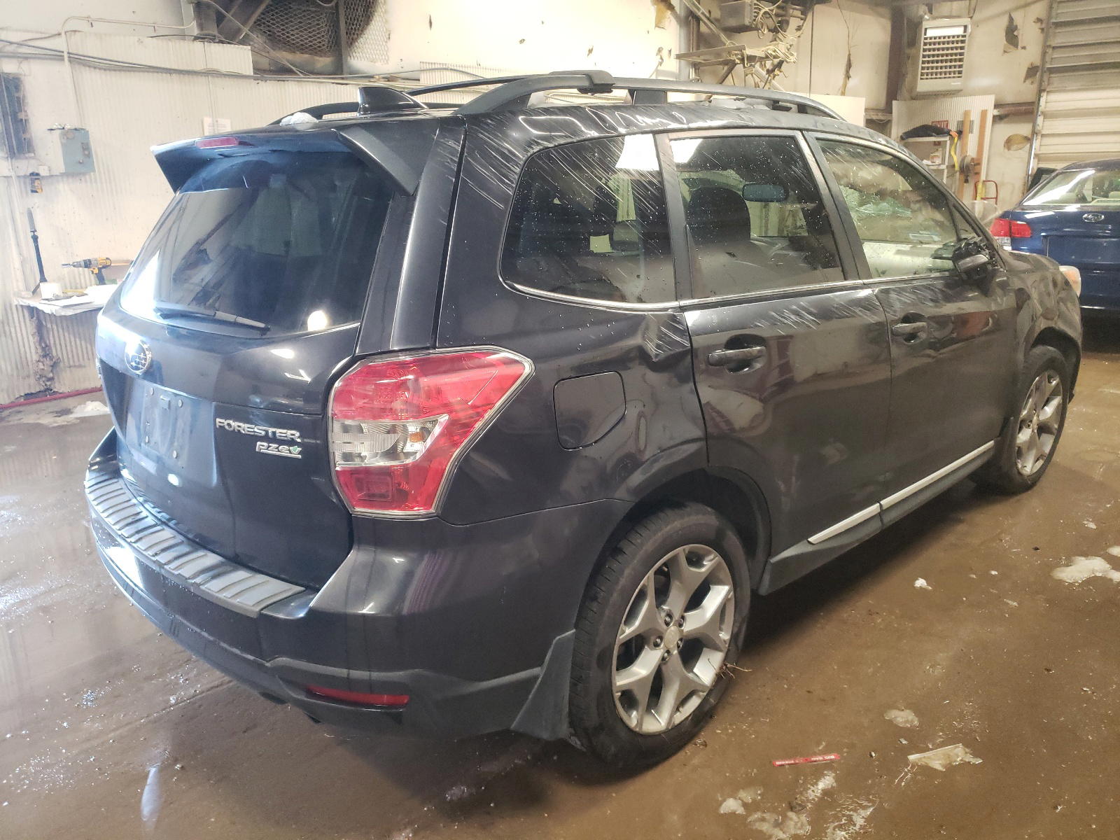 Photo 4 from auction – 2016 SUBARU FORESTER 2 with VIN JF2SJAVC5GH473128