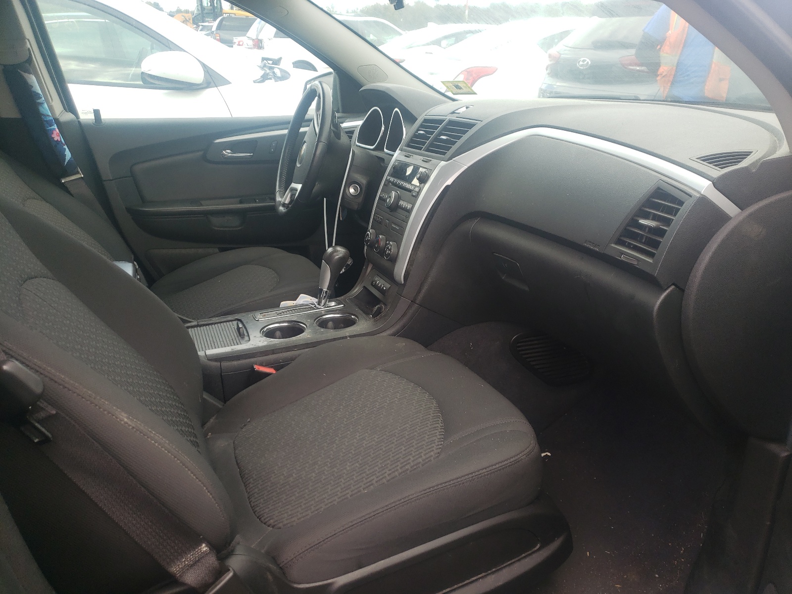 Photo 5 from auction – 2011 CHEVROLET TRAVERSE L with VIN 1GNKVGED8BJ370325