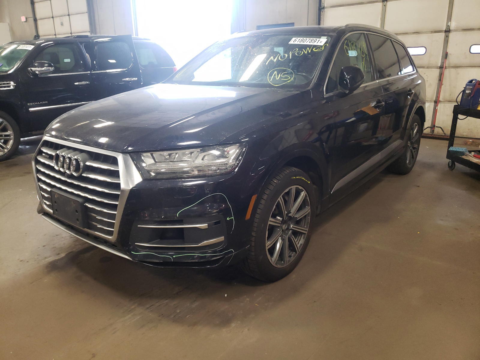Photo 2 from auction – 2017 AUDI Q7 PRESTIG with VIN WA1VAAF72HD002554