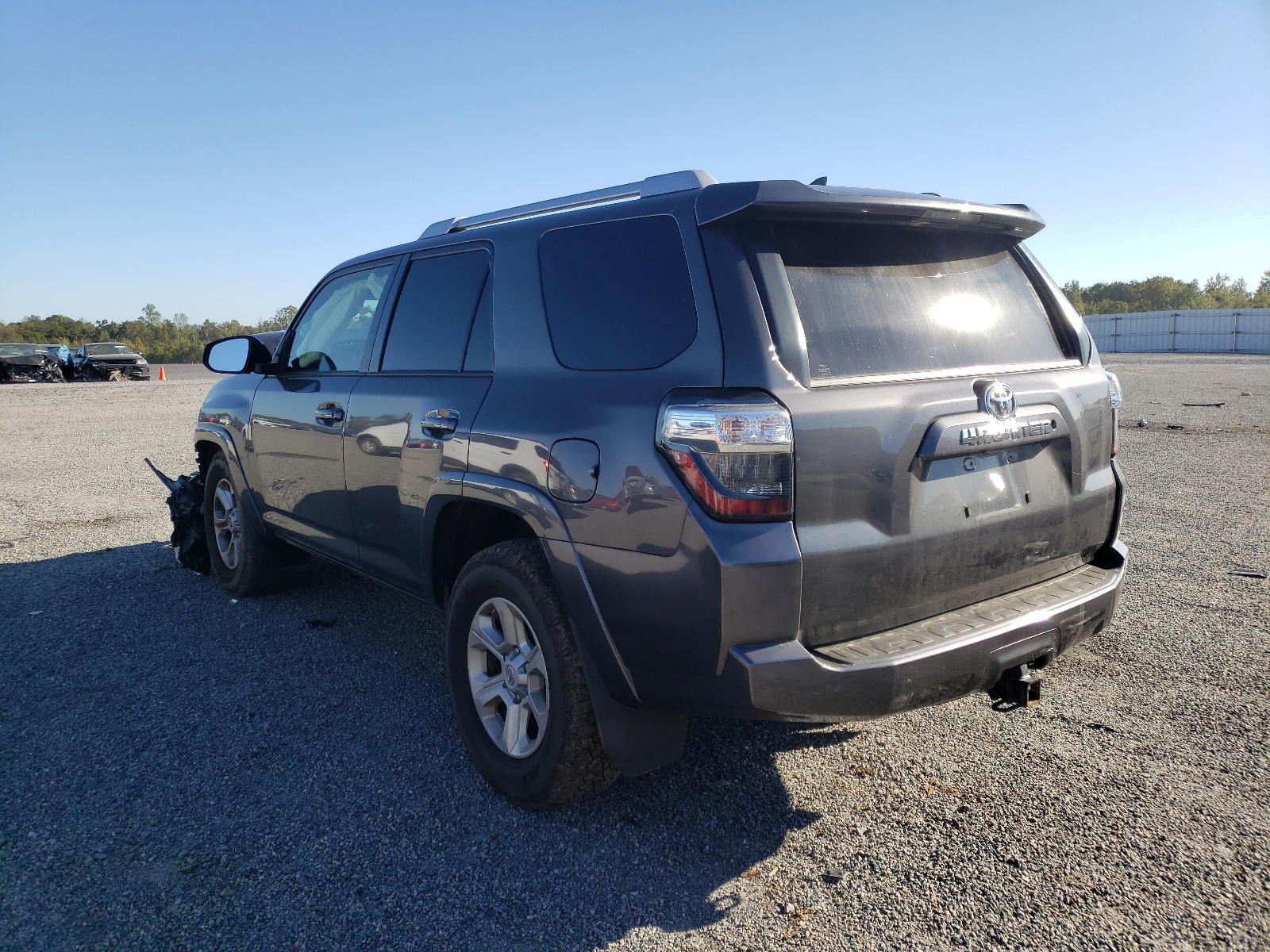 Photo 3 from auction – 2015 TOYOTA 4RUNNER SR with VIN JTEBU5JR8F5203460
