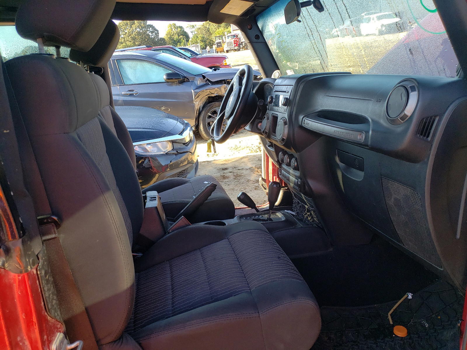 Photo 5 from auction – 2011 JEEP WRANGLER S with VIN 1J4AA2D13BL574295