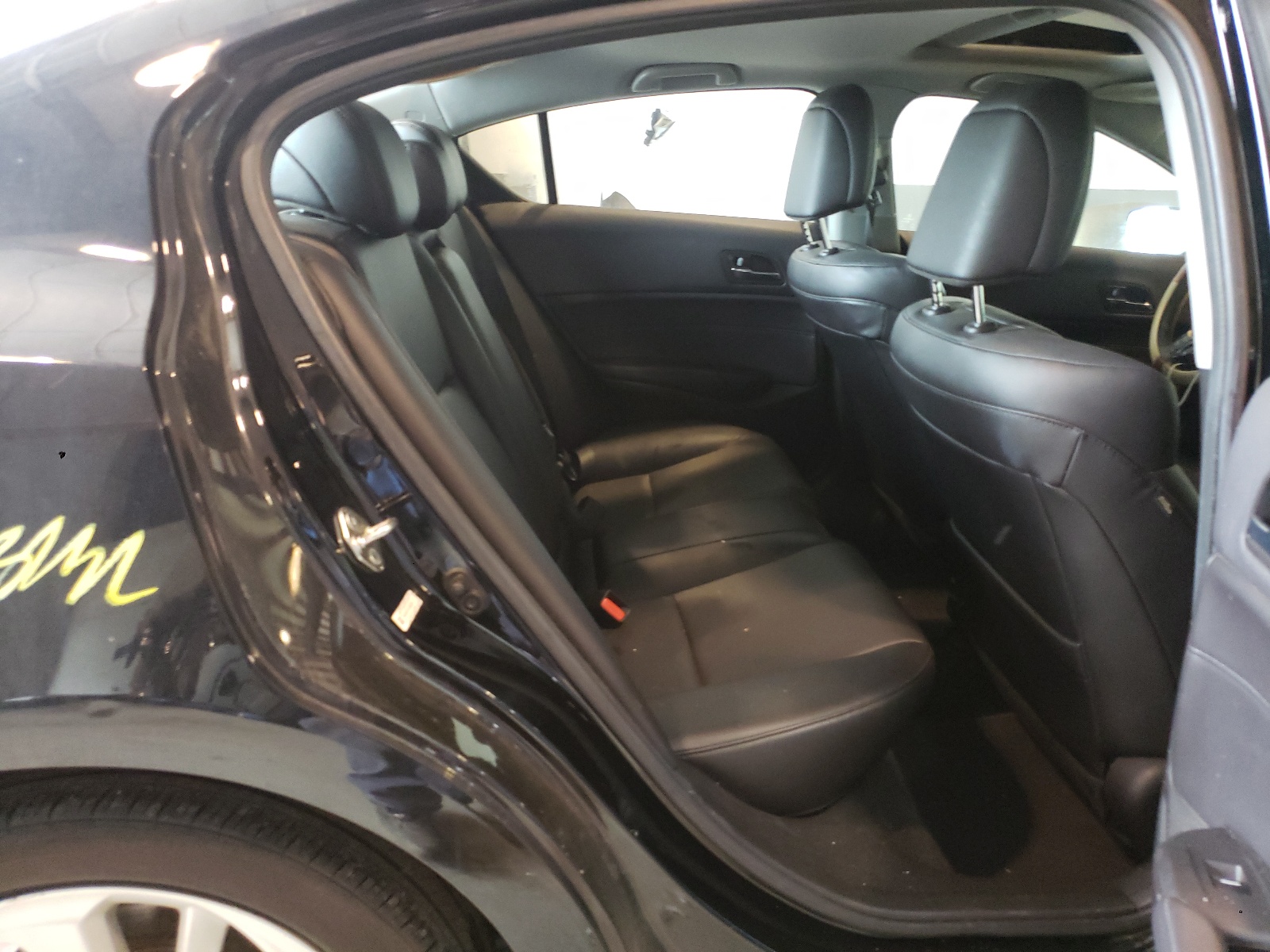 Photo 6 from auction – 2018 ACURA ILX BASE W with VIN 19UDE2F37JA003037