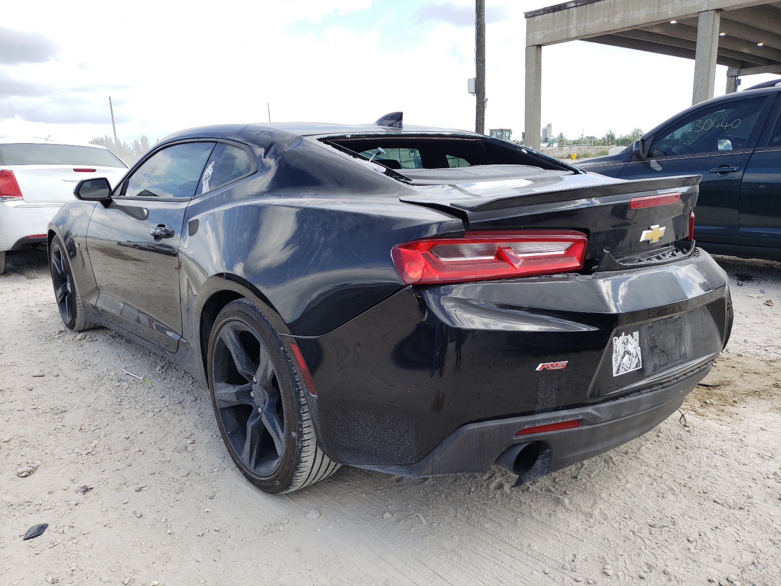 Photo 3 from auction – 2018 CHEVROLET CAMARO LT with VIN 1G1FB1RX8J0180025