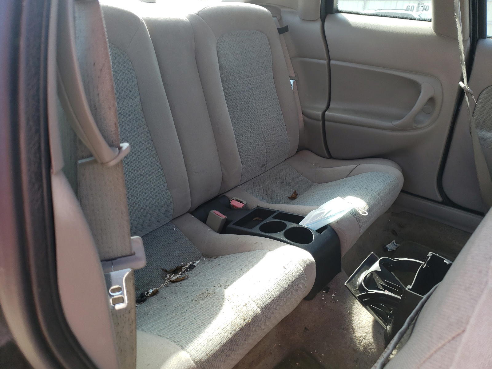 Photo 6 from auction – 2000 SATURN SC2 with VIN 1G8ZY1273YZ184738
