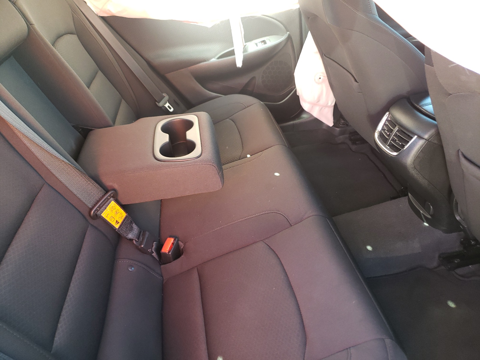 Photo 6 from auction – 2019 CHEVROLET MALIBU LT with VIN 1G1ZD5ST8KF137597