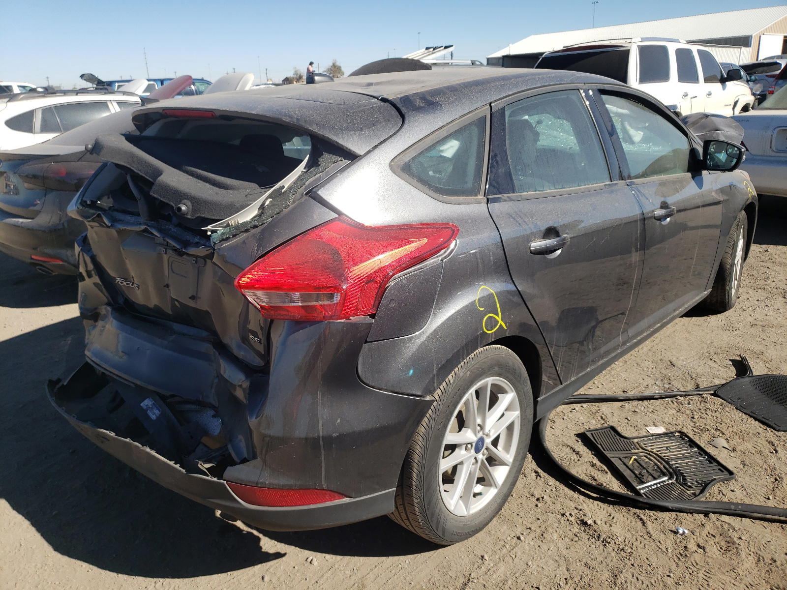 Photo 4 from auction – 2017 FORD FOCUS SE with VIN 1FADP3K29HL347937