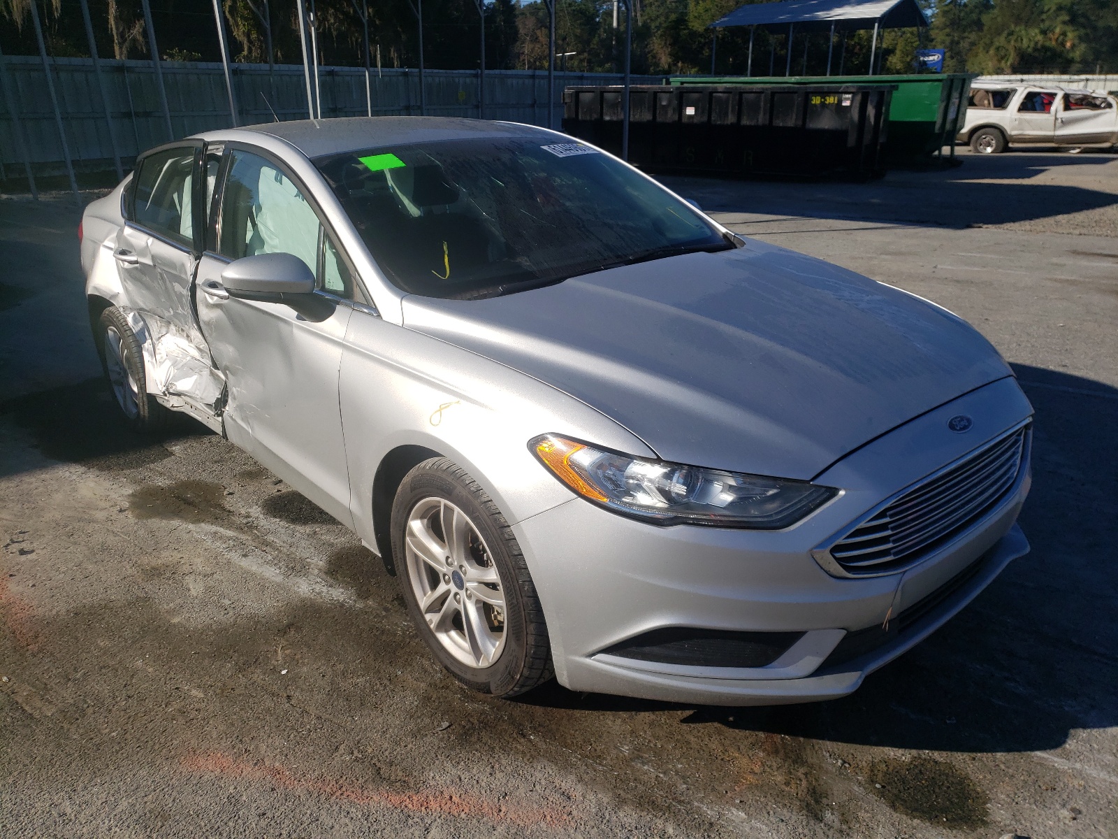 FORD FUSION SE 2018 with VIN 3FA6P0HD4JR228815 - Photo from auction