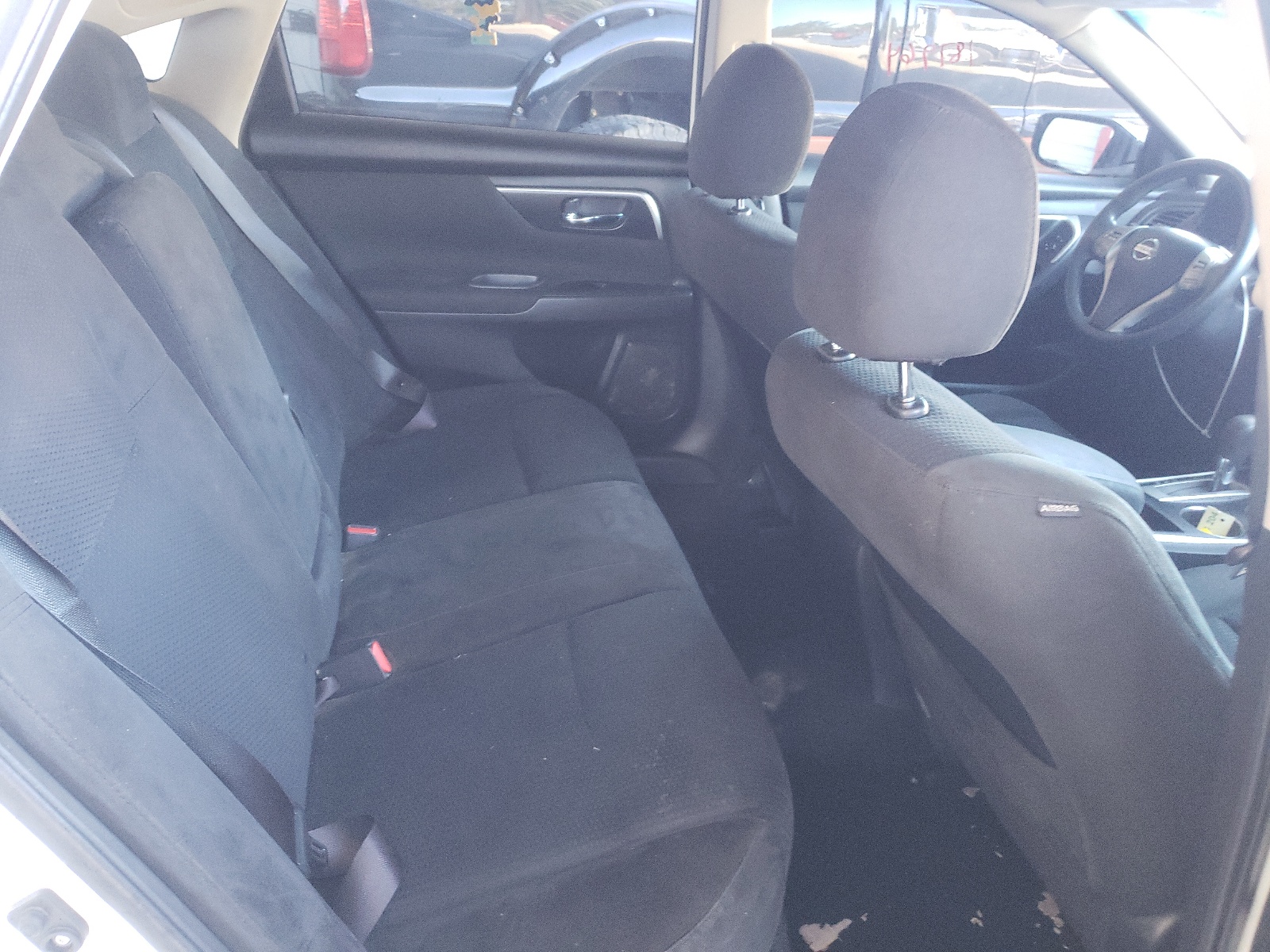 Photo 6 from auction – 2015 NISSAN ALTIMA 2.5 with VIN 1N4AL3AP8FN329443