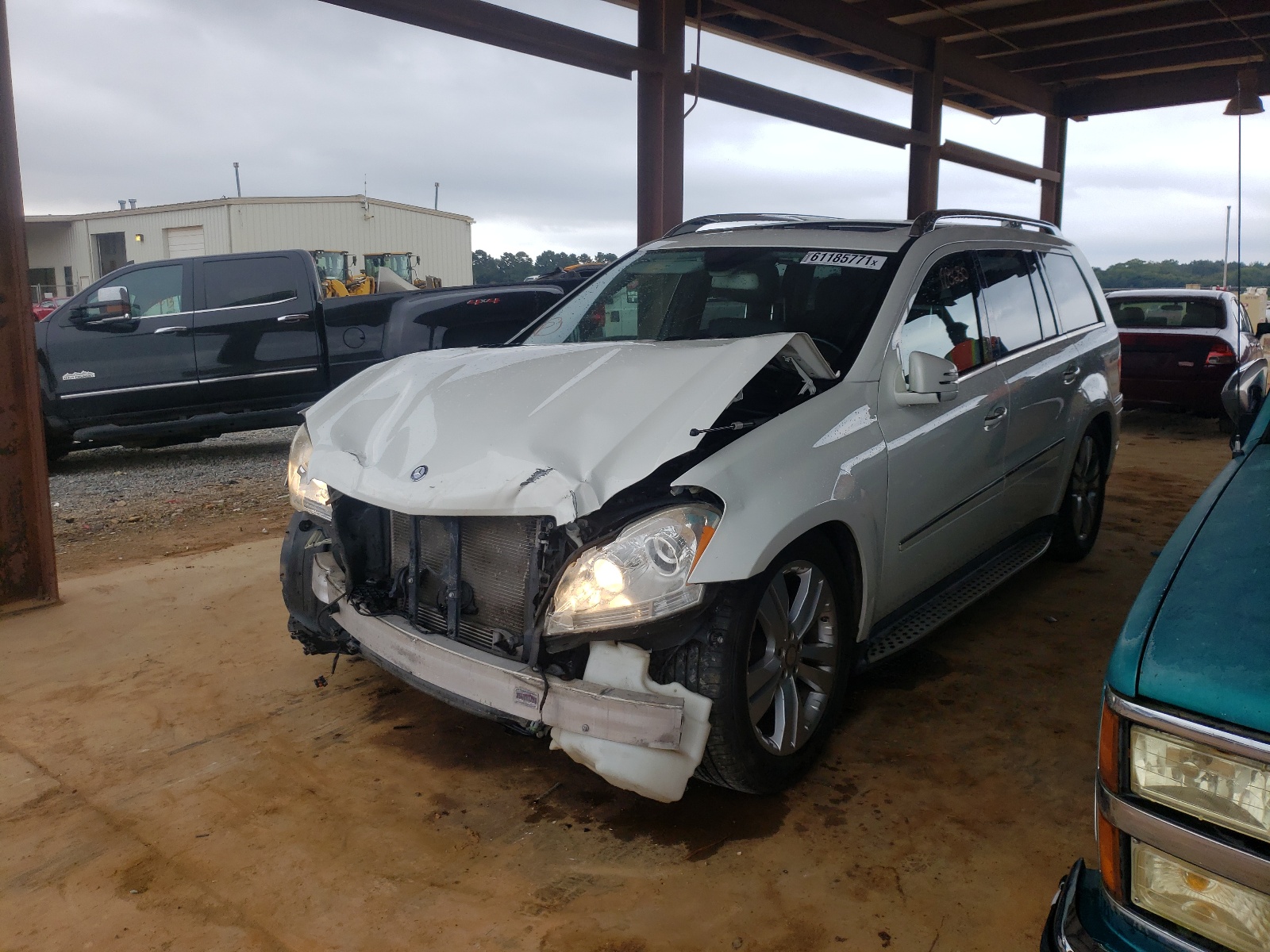 Photo 2 from auction – 2011 MERCEDES-BENZ GL 450 4MA with VIN 4JGBF7BE7BA680903