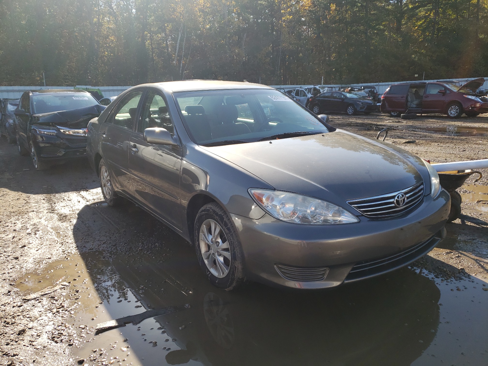 TOYOTA CAMRY 2005 with VIN 4T1BF32K55U600290 - Photo from auction