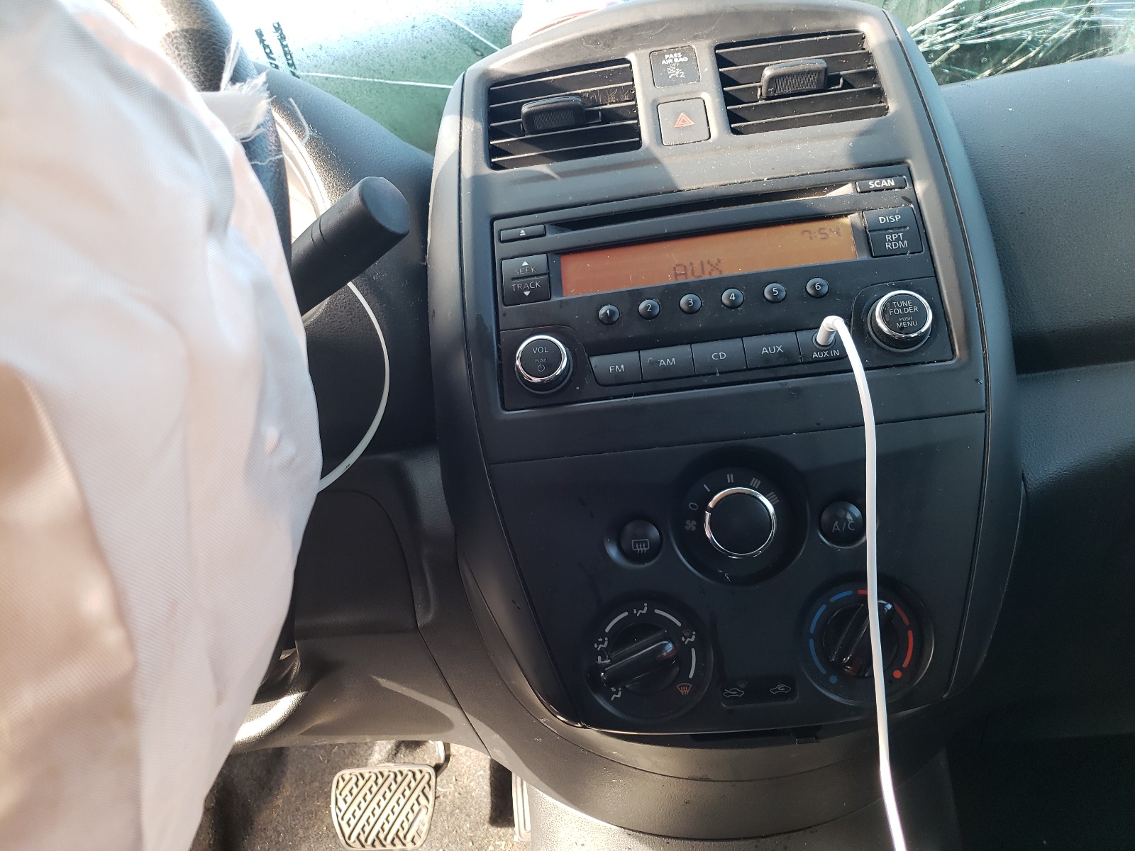 Zdjęcie 9 z aukcji – 2015 NISSAN VERSA S z VIN 3N1CN7AP4FL833737