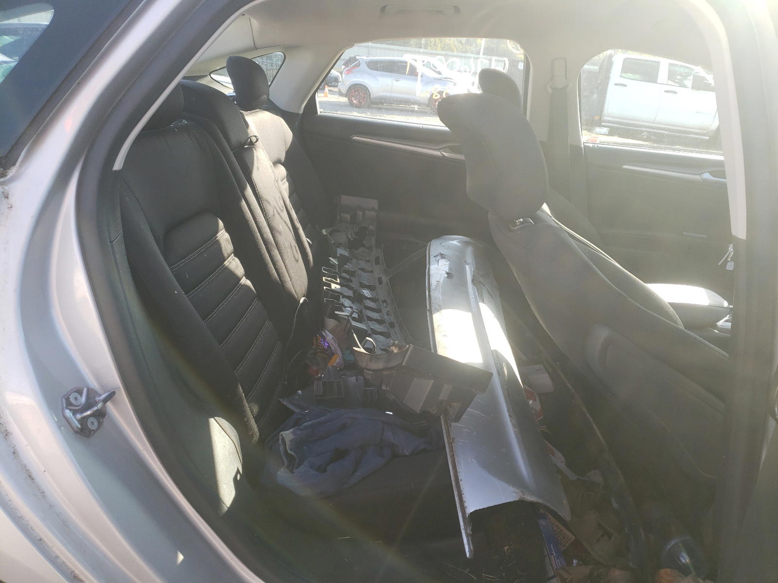 Photo 6 from auction – 2015 FORD FUSION with VIN 3FA6P0HD0FR275539